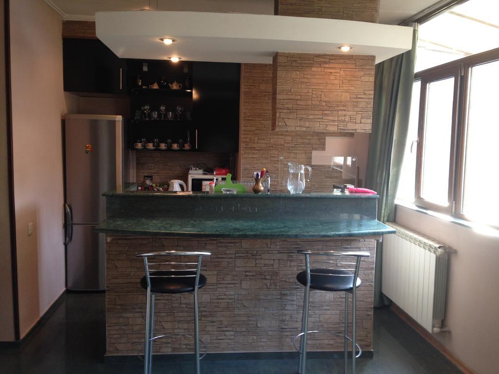 Apartment On Sanapiro Tbilisi Eksteriør bilde